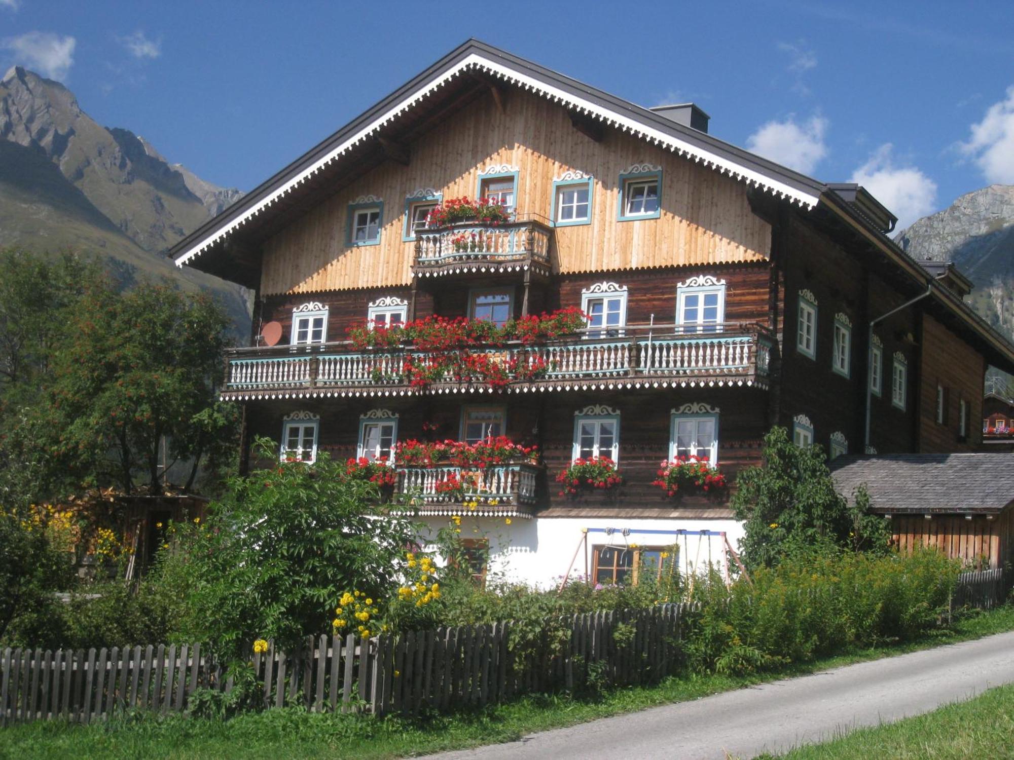 Haus Ursula Apartamento Kals-am Großglockner Exterior foto